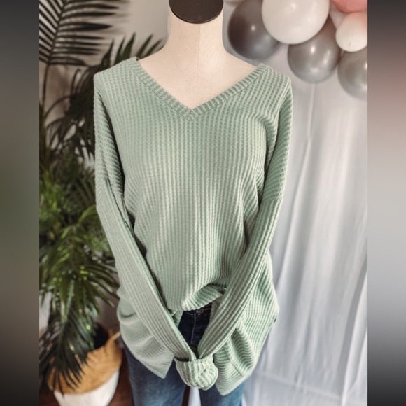 Large tunic - Picture 2 of 2